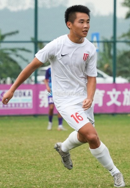 中國職業(yè)賽場首位09后！成都蓉城B隊(duì)16歲小將帥惟浩上演生涯首秀