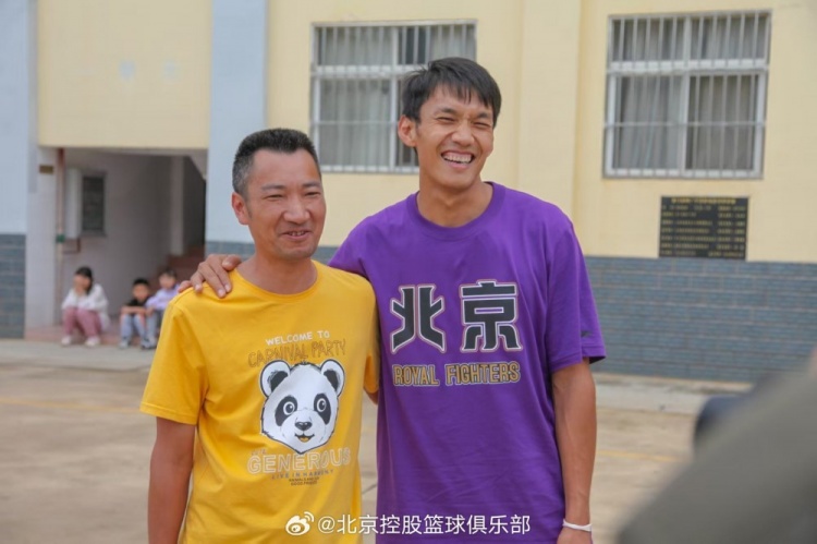 那一封信的故事還在延續(xù) 矣進宏母校的師生們來到北京了！