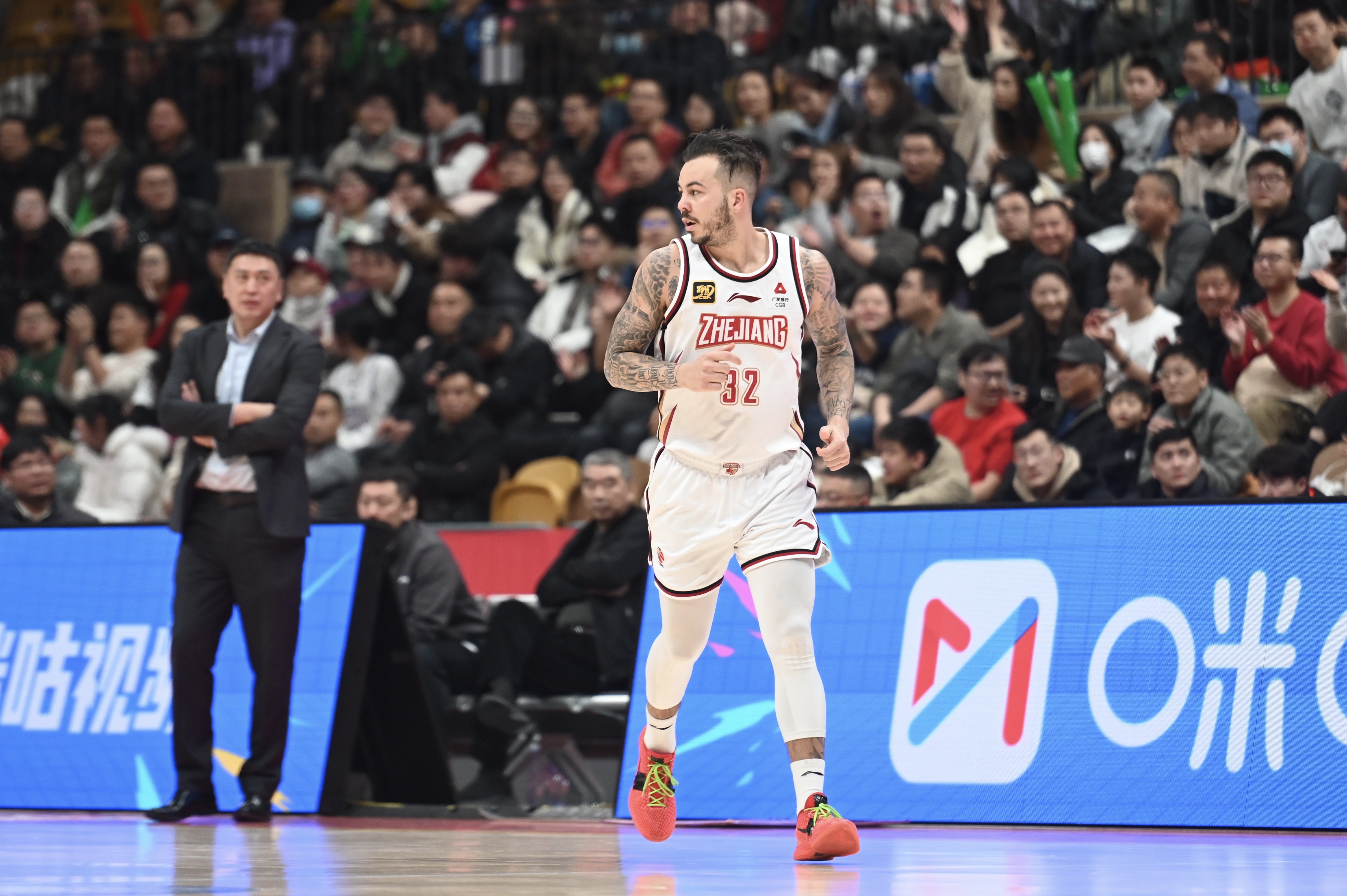 得分爆炸力！約克23中13得34分2板8助4斷 三分11中6